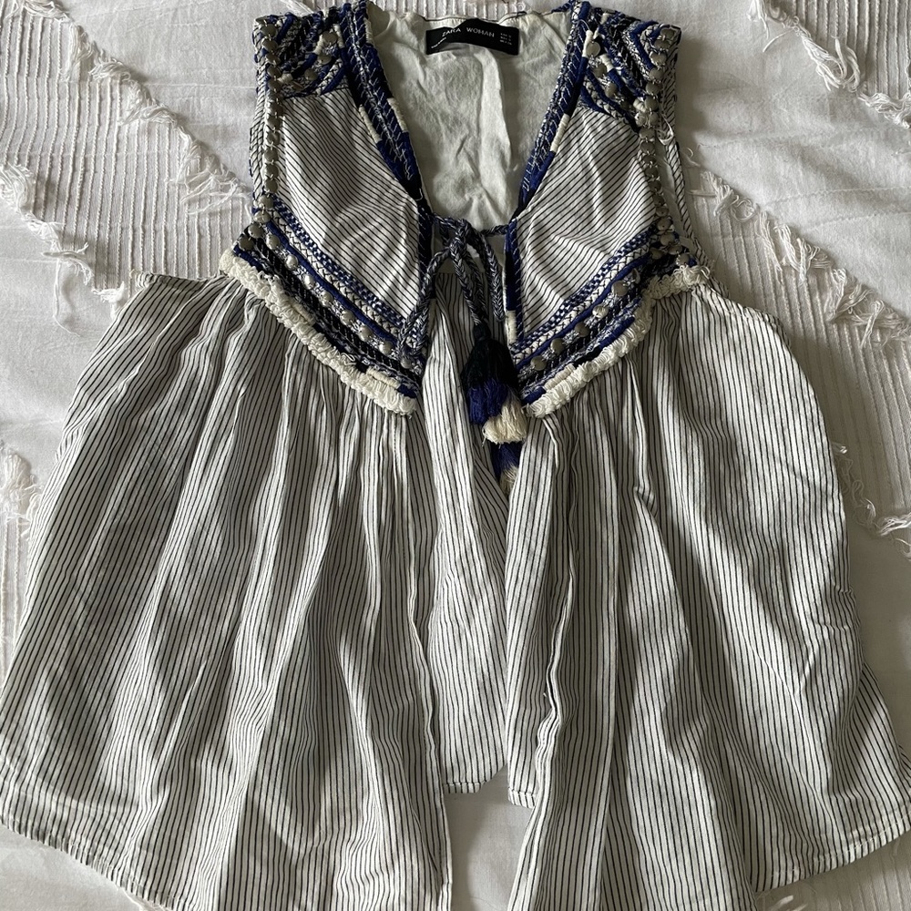 ZARA sleeveless cardigan
